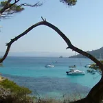 Grand A Entre Et Hyeres