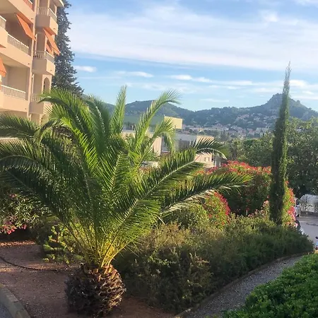 Grand A Entre Et Apartment *